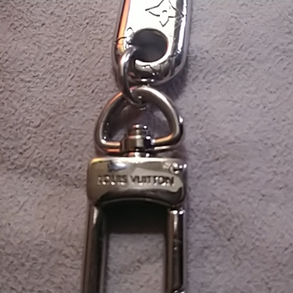 Louis Vuitton Supreme bottle opener key chain/ bag charm - Picture 6 of 6